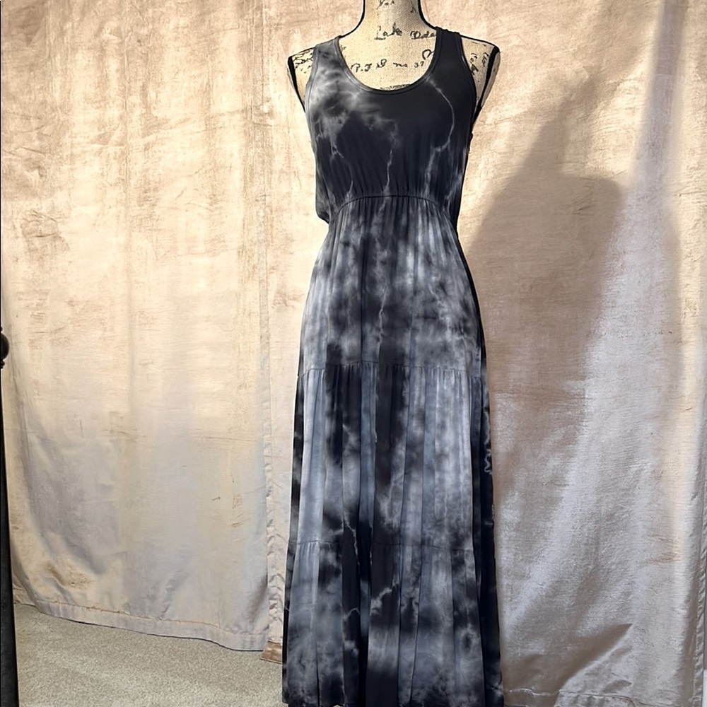 Evereve Tie dye racer back maxi dress